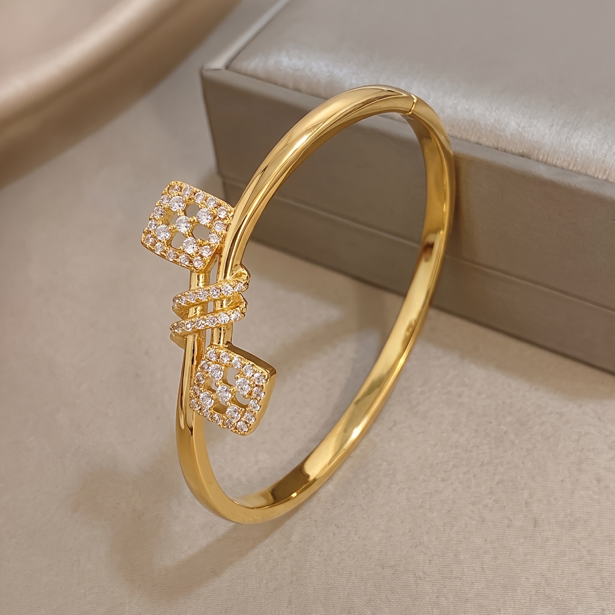 2pc Elegant 18K Golden Plated Bangle Set, Unique Design